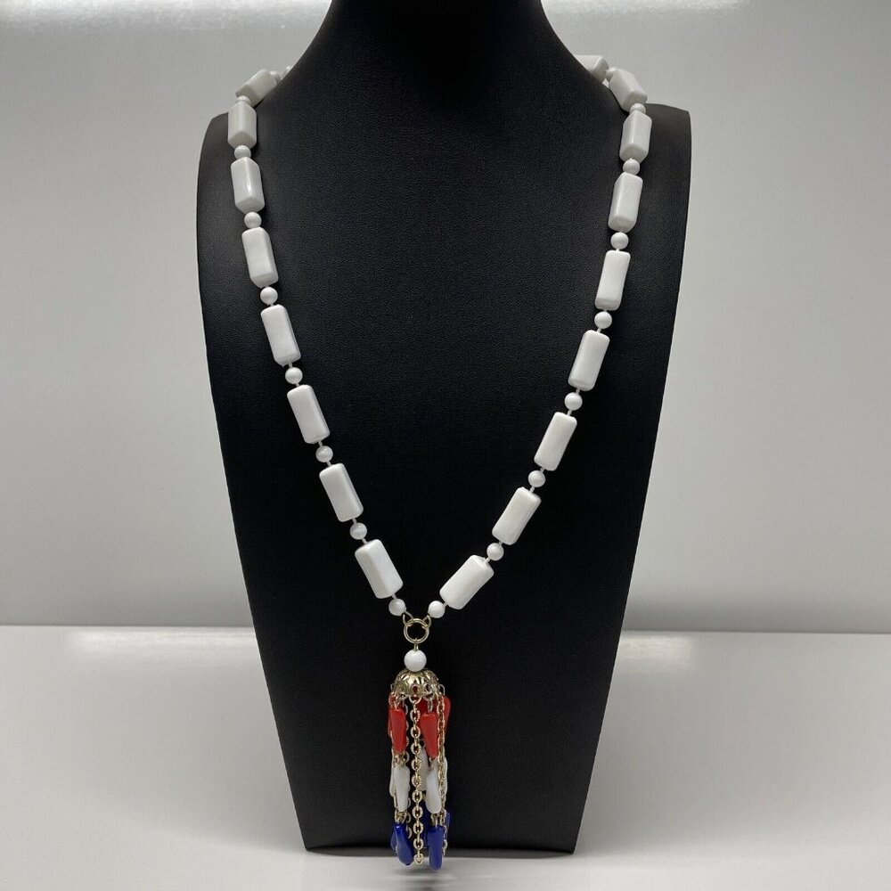 Vintage Hong Kong Red White Blue Tassel Pendant Necklace Patriotic Goldtone SL61